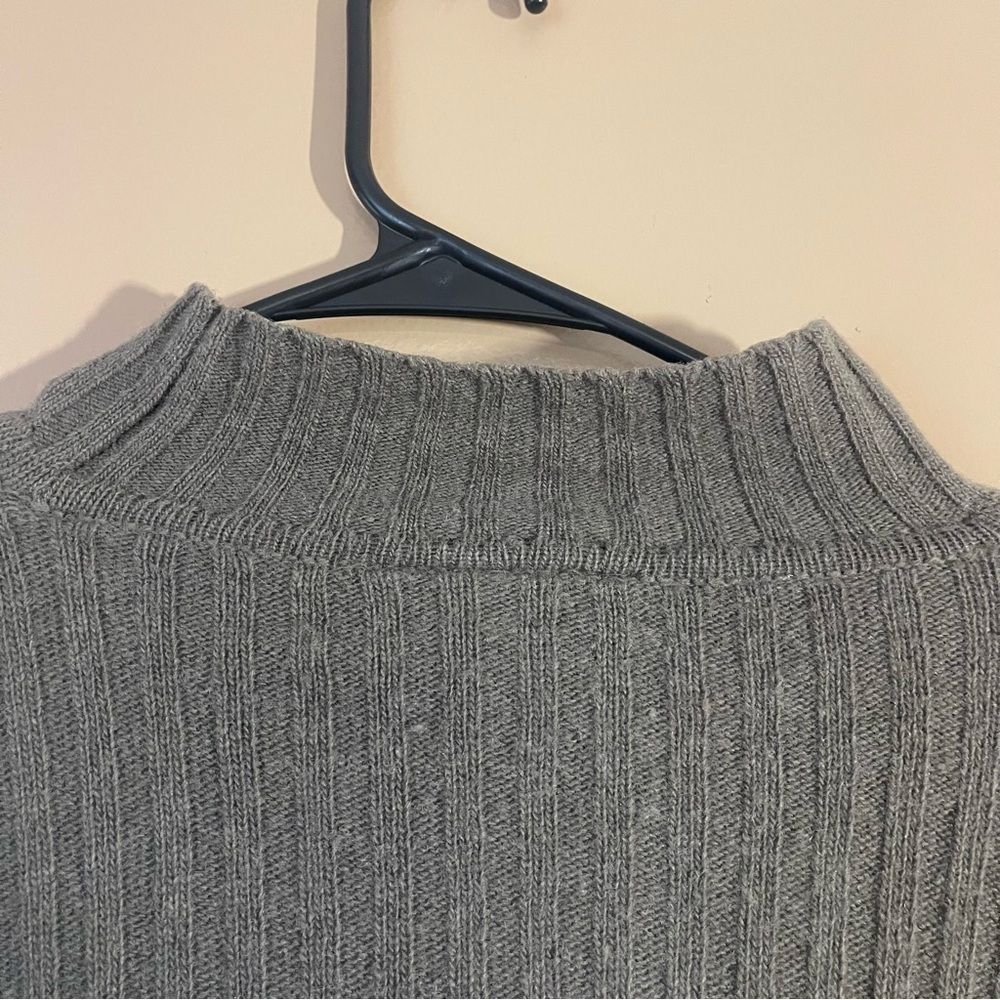 Label of graded goods 100%lambs wool green sweater size small - Picture 7 of 8